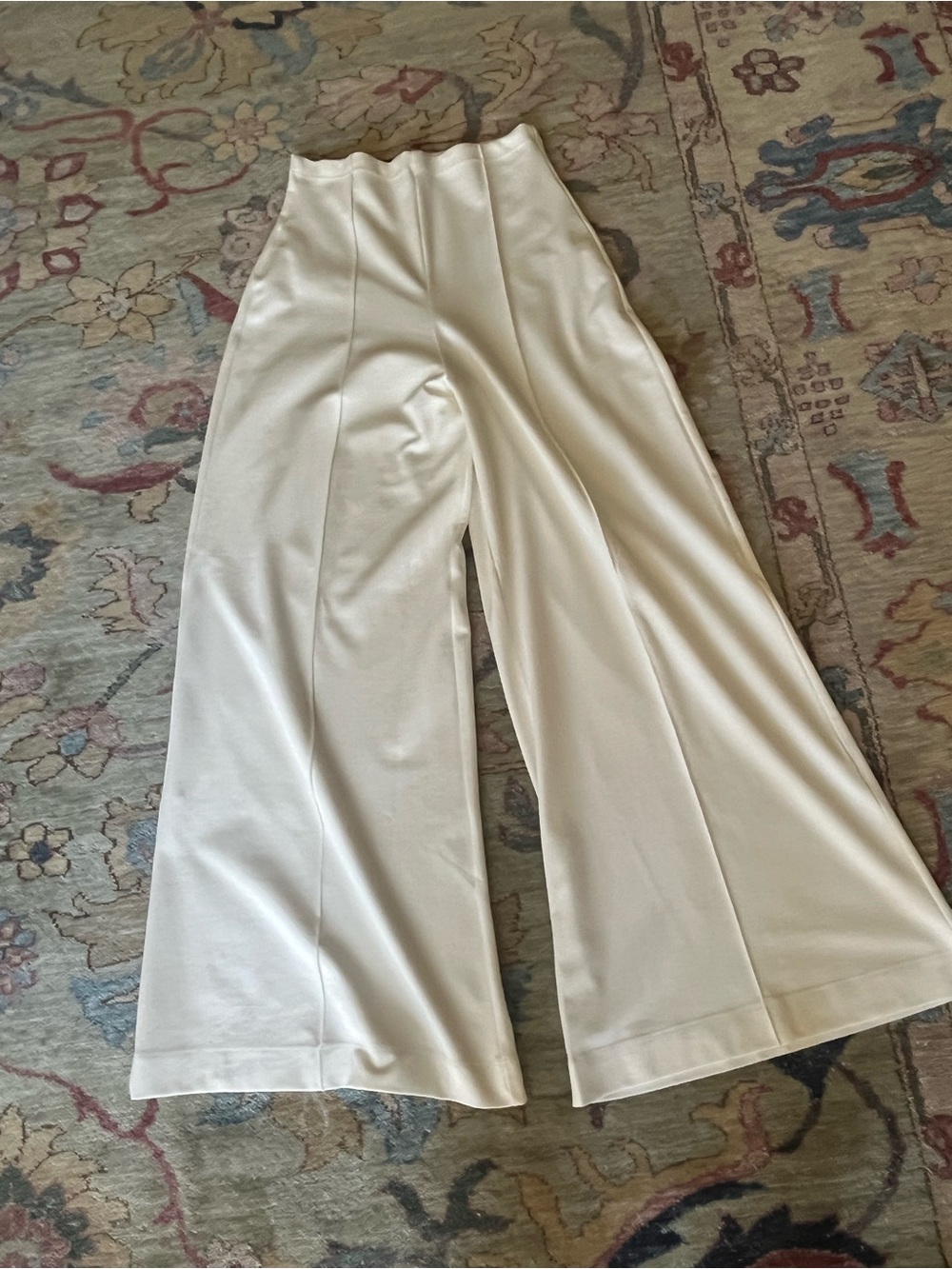 Ripley Rader High-Rise Wide-Leg Cream
Pants - Picture 3 of 4